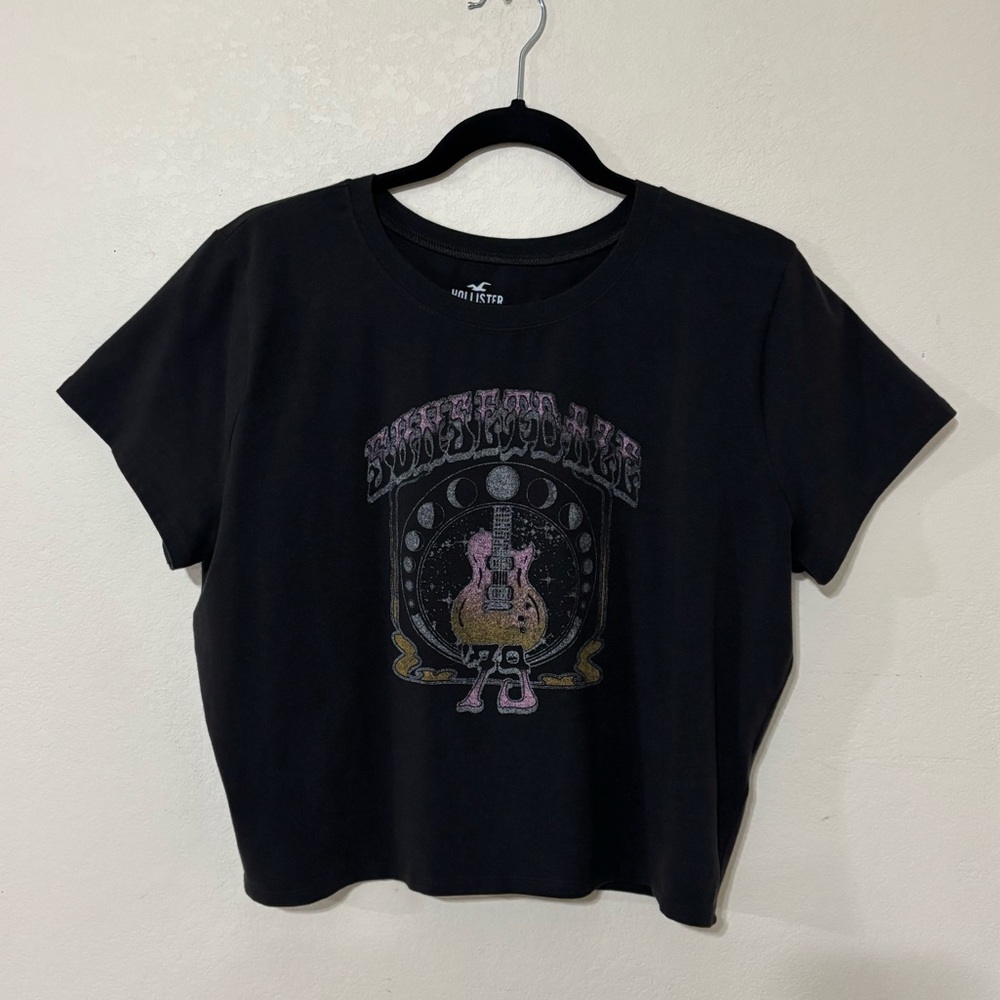 🌟 Hollister crop top - Picture 1 of 7